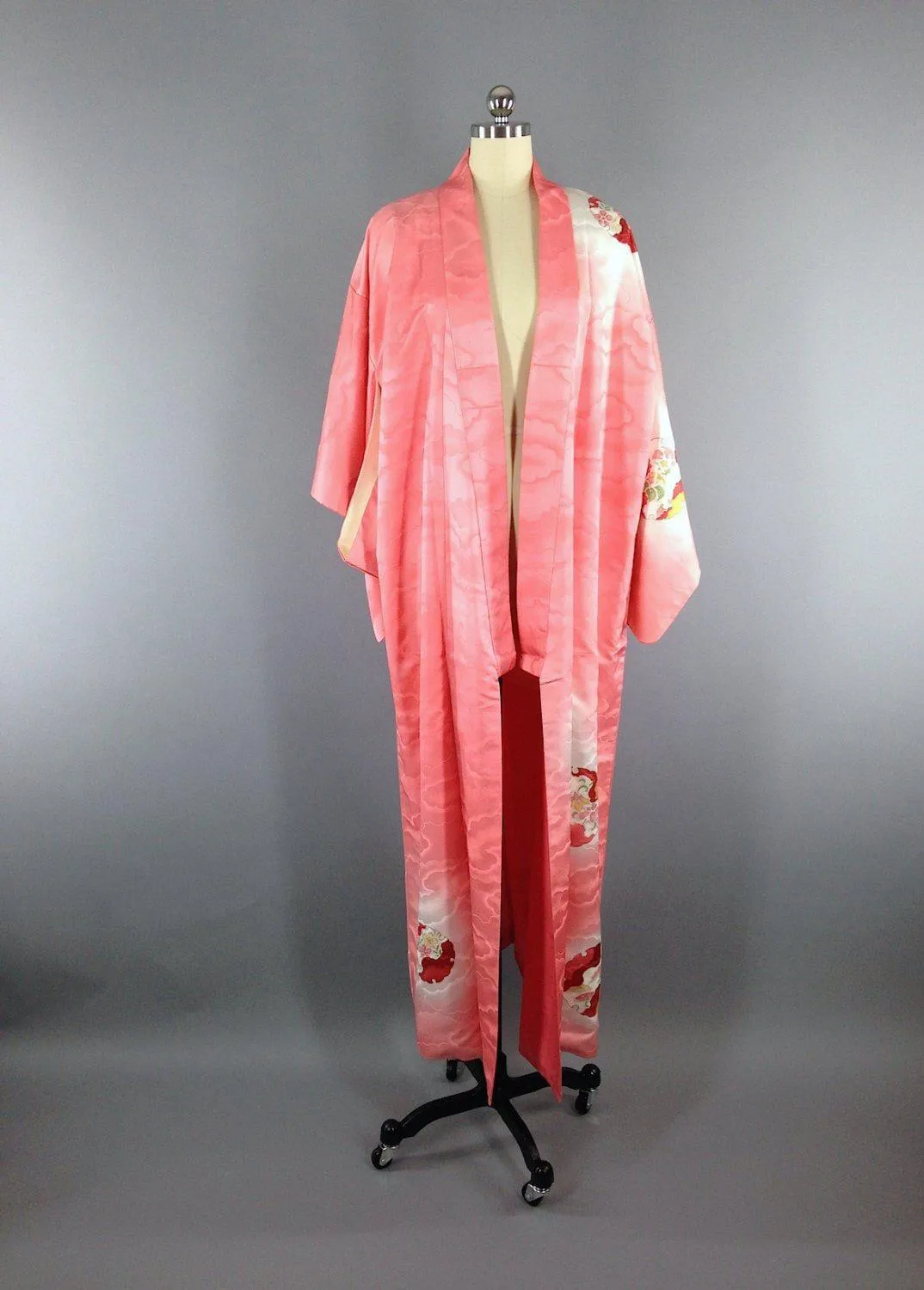1950s Vintage Silk Kimono Robe / Pink Clouds